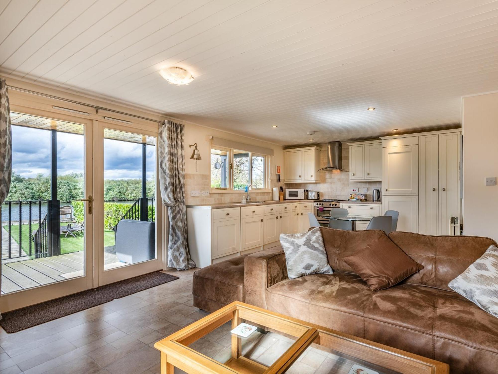 Sunset Lodge Brundall Экстерьер фото